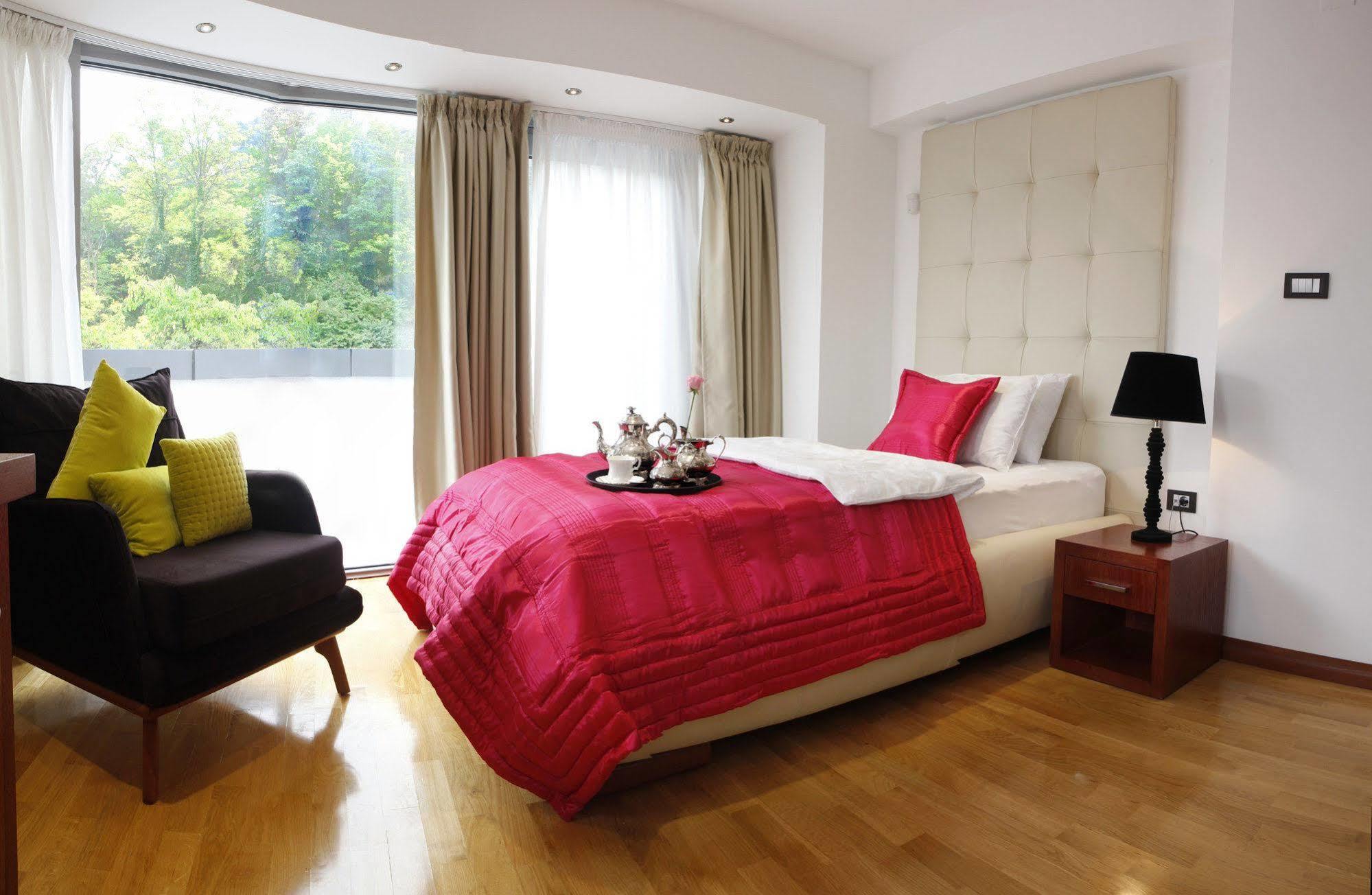 Garden Spa Boutique Hotel スコピエ エクステリア 写真