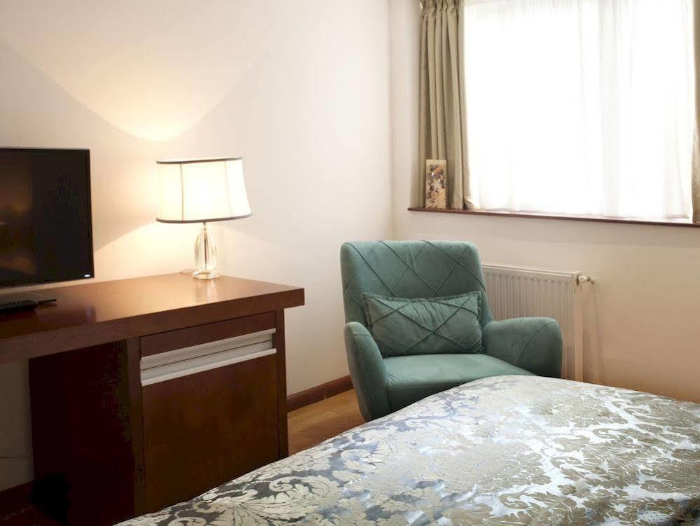 Garden Spa Boutique Hotel スコピエ エクステリア 写真